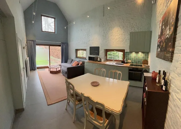 Cosy Little House
