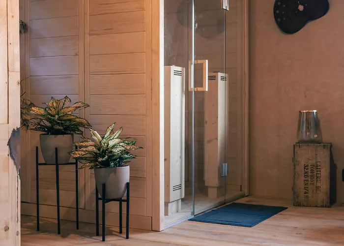 Unique Cottage W/ Amazing View & Private Wellness